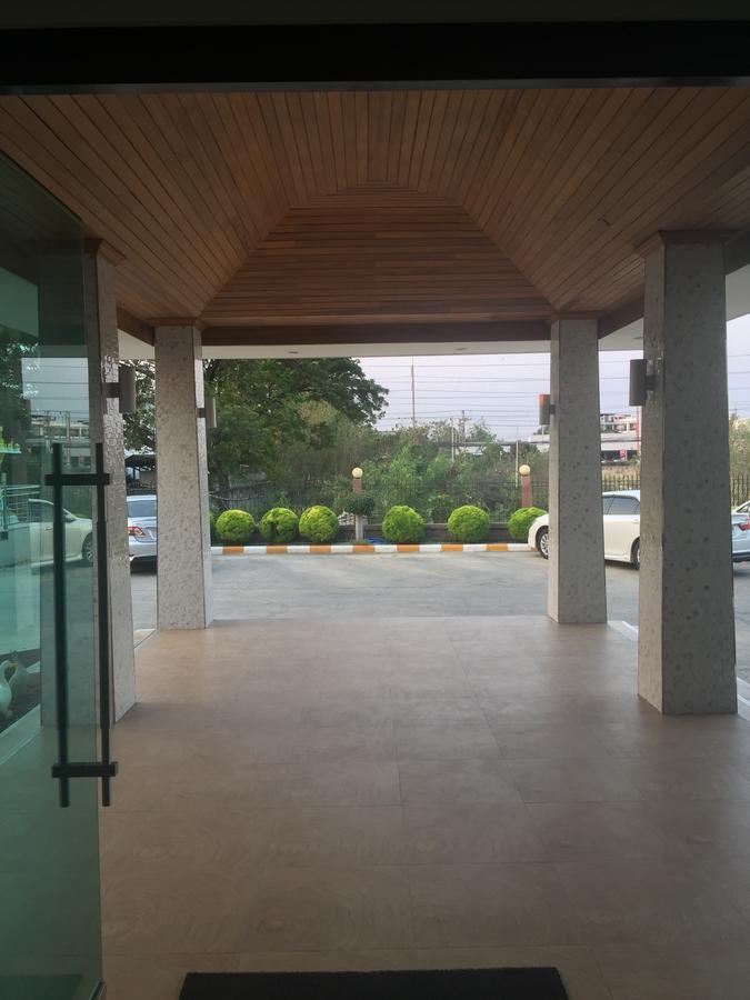 Grand Lopburi Hotel Exterior photo